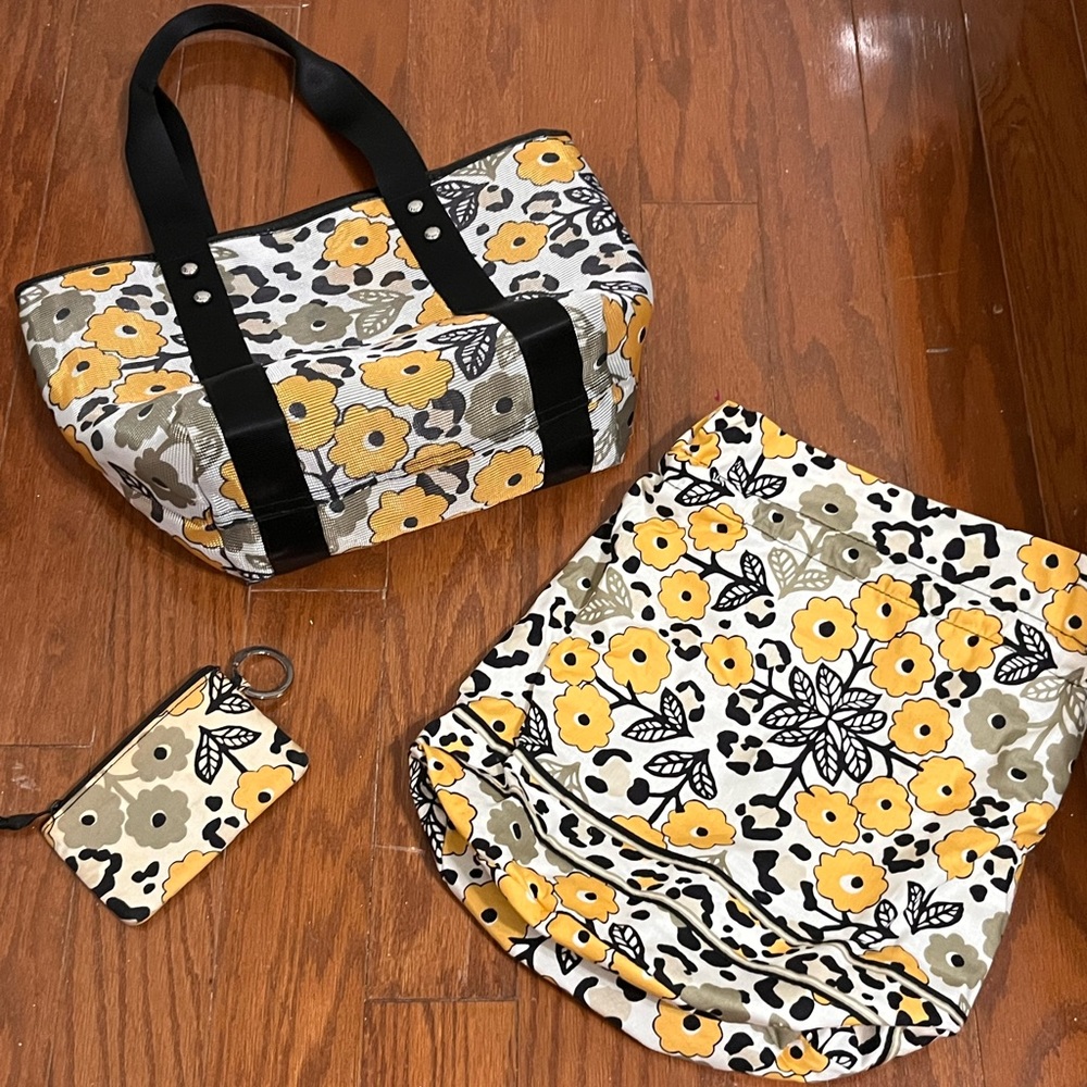 Vera Bradly go wild set